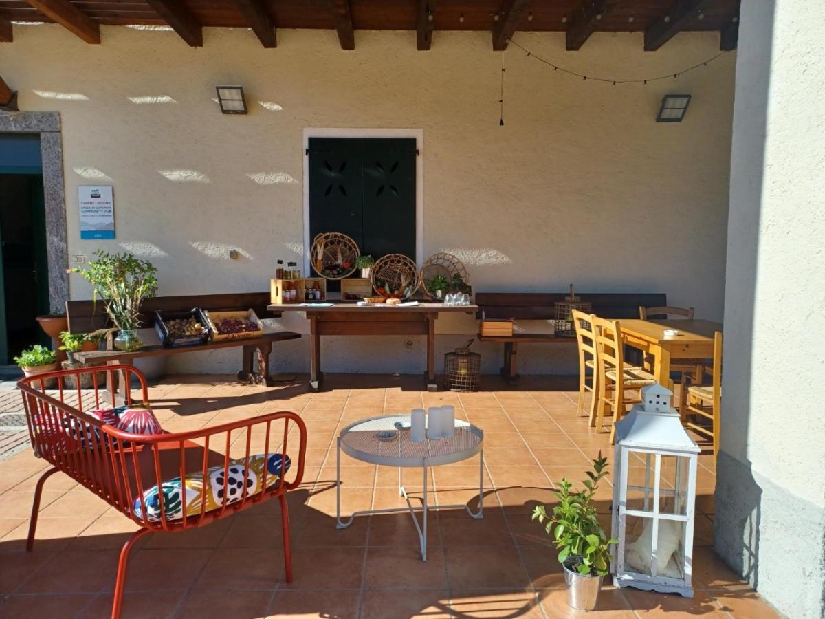 Open Cascina Villa Colico Exterior photo